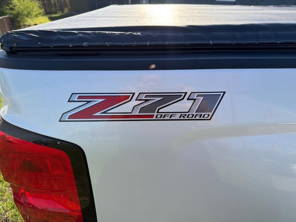 Chevrolet Silverado 1500 4WD Crew Cab 143.5" LT w/2LT 2015