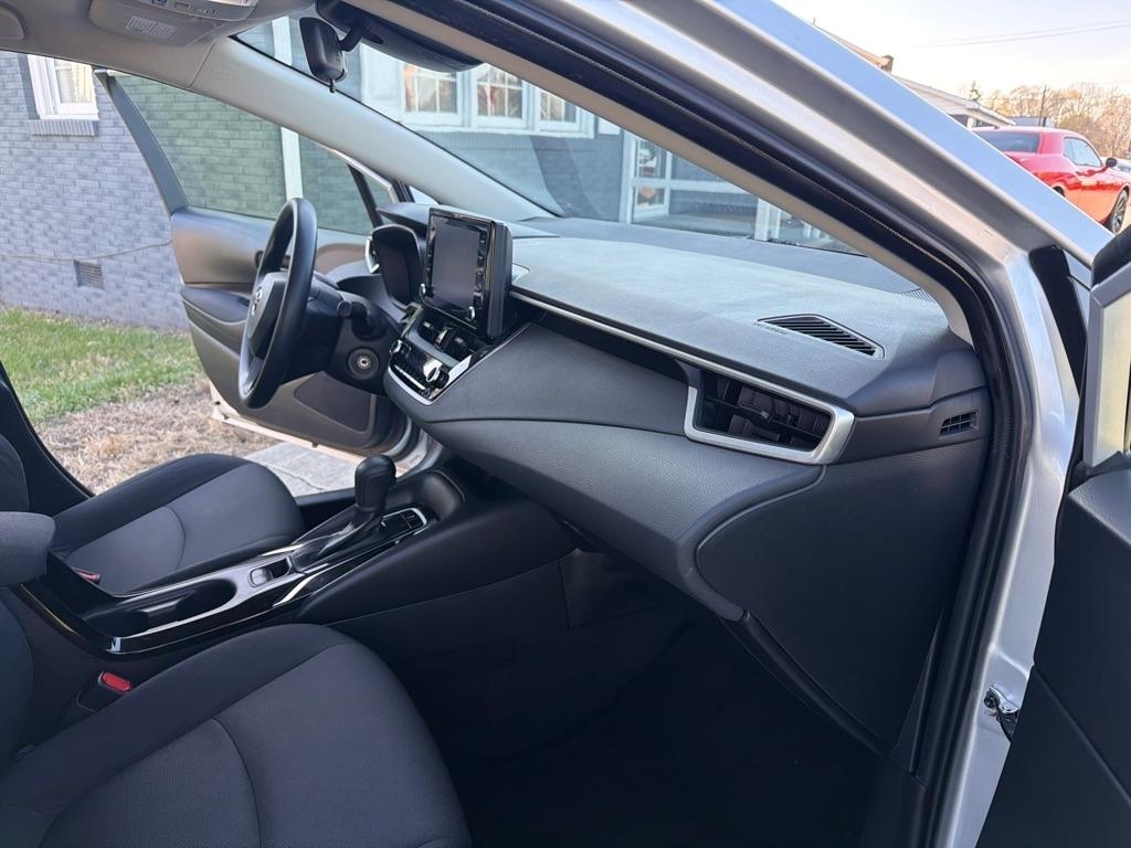 Toyota Corolla LE CVT (Natl) 2022