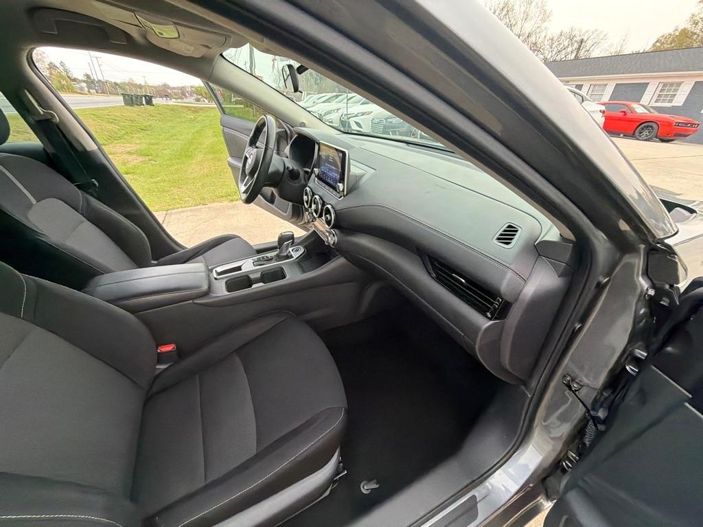 Nissan Sentra SV CVT 2021