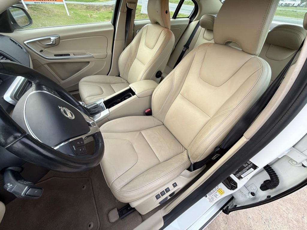 Volvo S60 4dr Sdn T5 FWD 2013