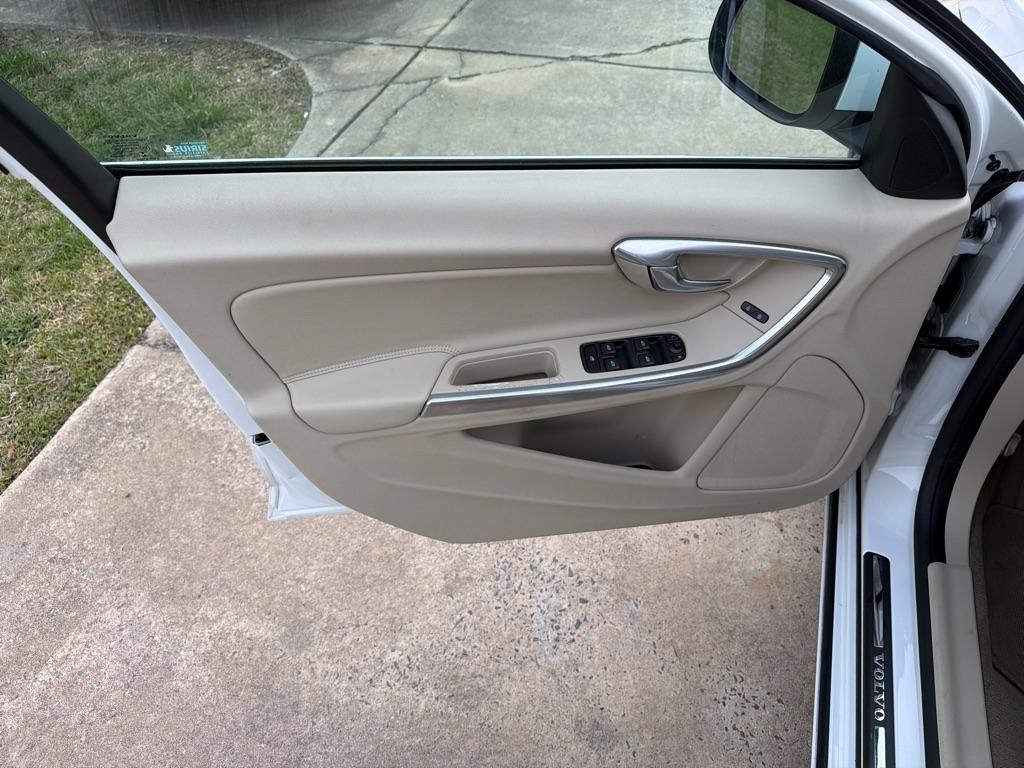 Volvo S60 4dr Sdn T5 FWD 2013