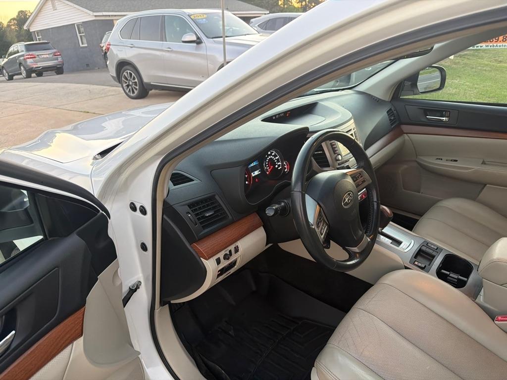 Subaru Outback 4dr Wgn H4 Auto 2.5i Limited 2013