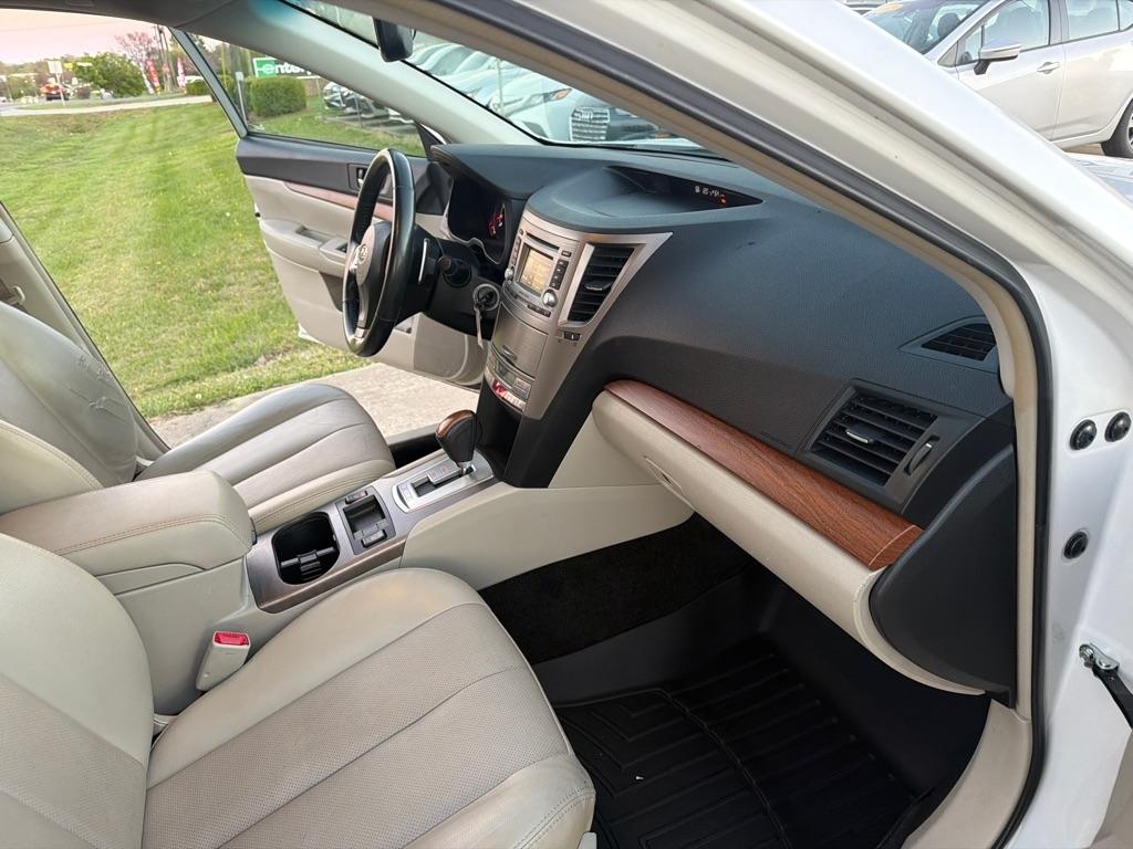 Subaru Outback 4dr Wgn H4 Auto 2.5i Limited 2013