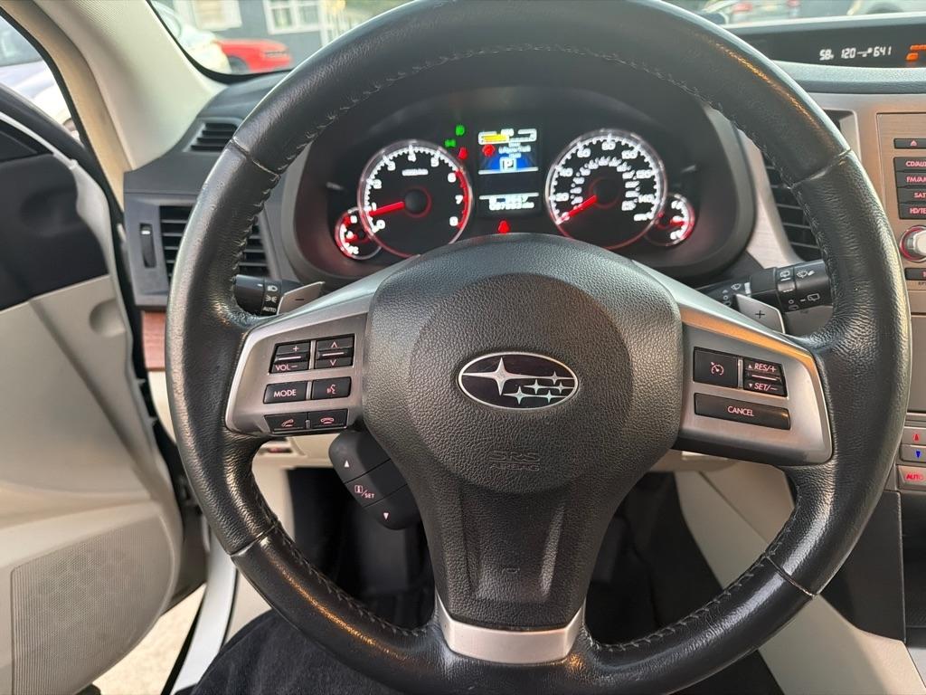 Subaru Outback 4dr Wgn H4 Auto 2.5i Limited 2013