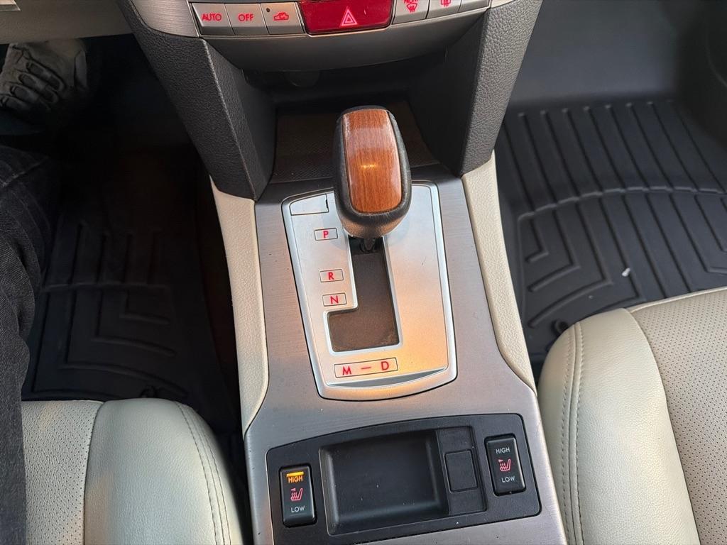 Subaru Outback 4dr Wgn H4 Auto 2.5i Limited 2013