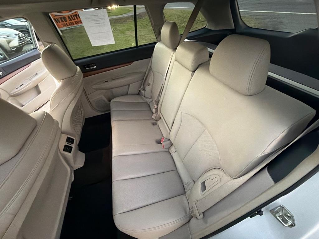 Subaru Outback 4dr Wgn H4 Auto 2.5i Limited 2013