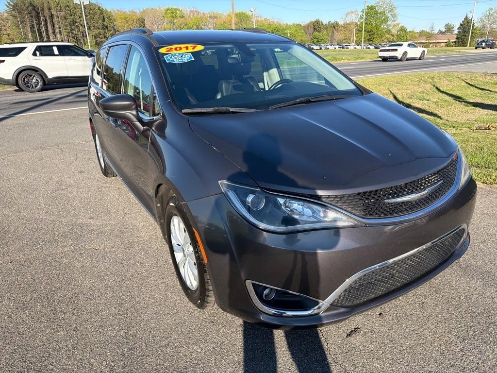 Chrysler Pacifica Touring-L FWD 2017