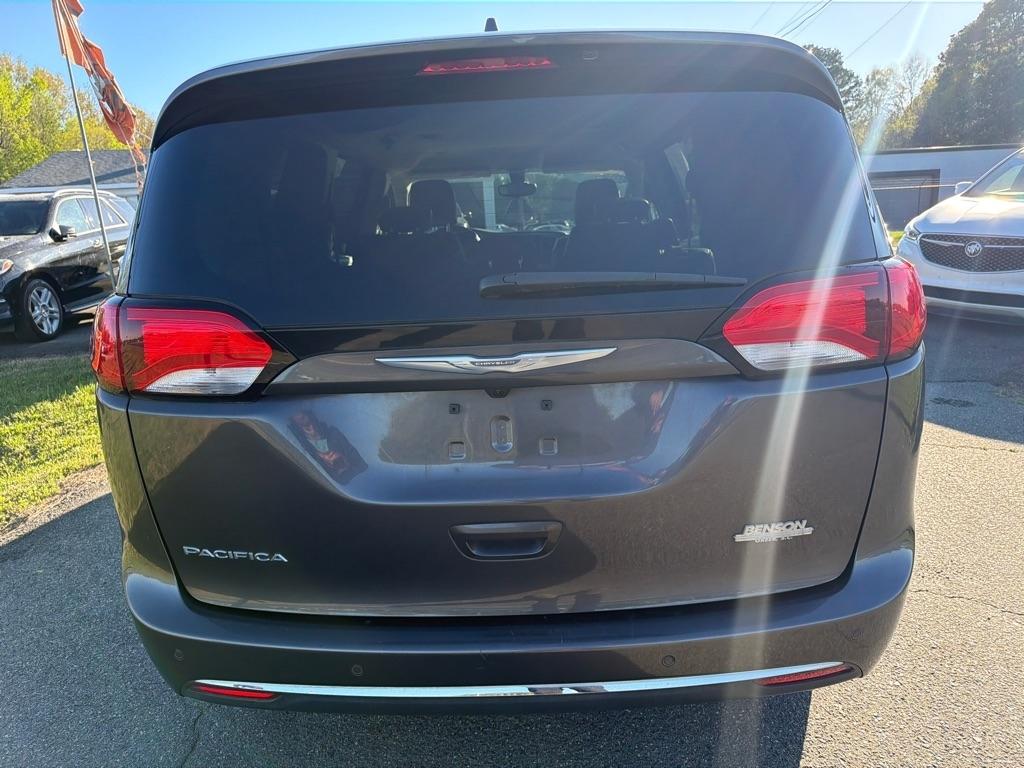 Chrysler Pacifica Touring-L FWD 2017