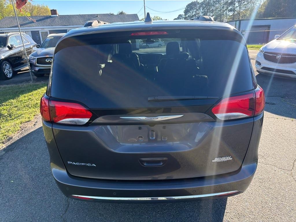 Chrysler Pacifica Touring-L FWD 2017