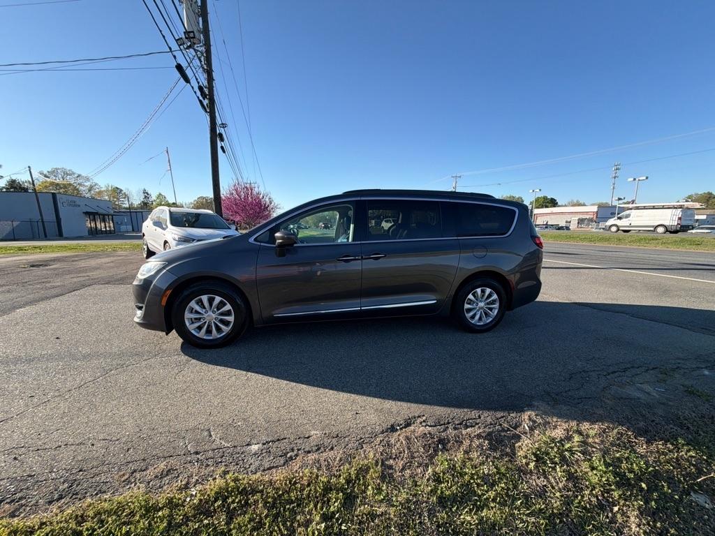 Chrysler Pacifica Touring-L FWD 2017