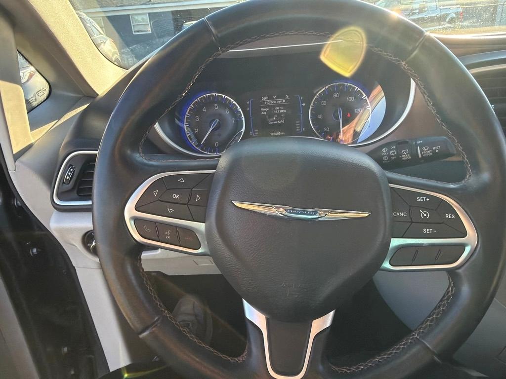 Chrysler Pacifica Touring-L FWD 2017