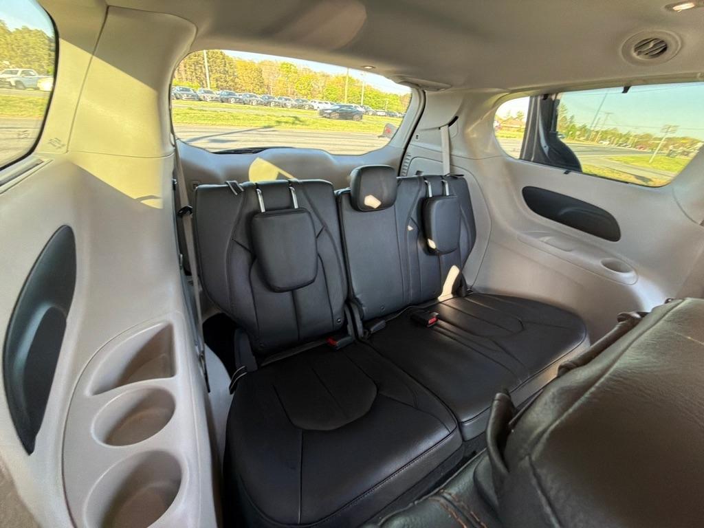 Chrysler Pacifica Touring-L FWD 2017