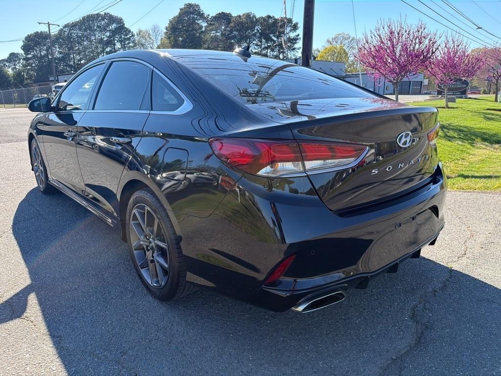 Hyundai Sonata Limited 2.0T *Ltd Avail* 2018