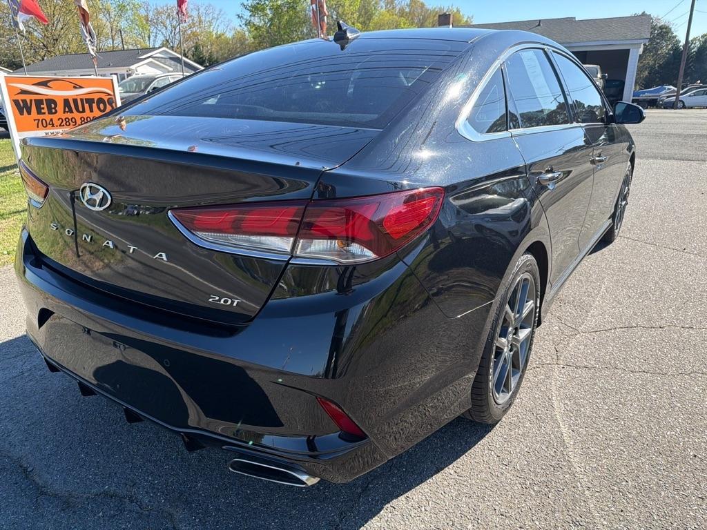 Hyundai Sonata Limited 2.0T *Ltd Avail* 2018