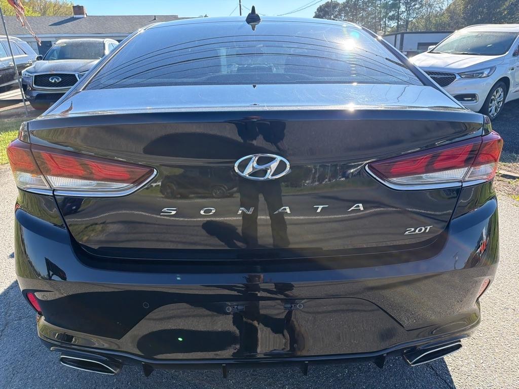 Hyundai Sonata Limited 2.0T *Ltd Avail* 2018
