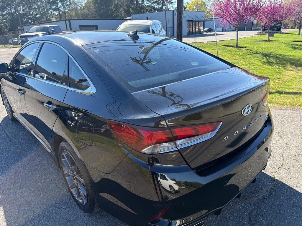 Hyundai Sonata Limited 2.0T *Ltd Avail* 2018
