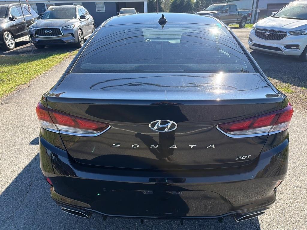 Hyundai Sonata Limited 2.0T *Ltd Avail* 2018