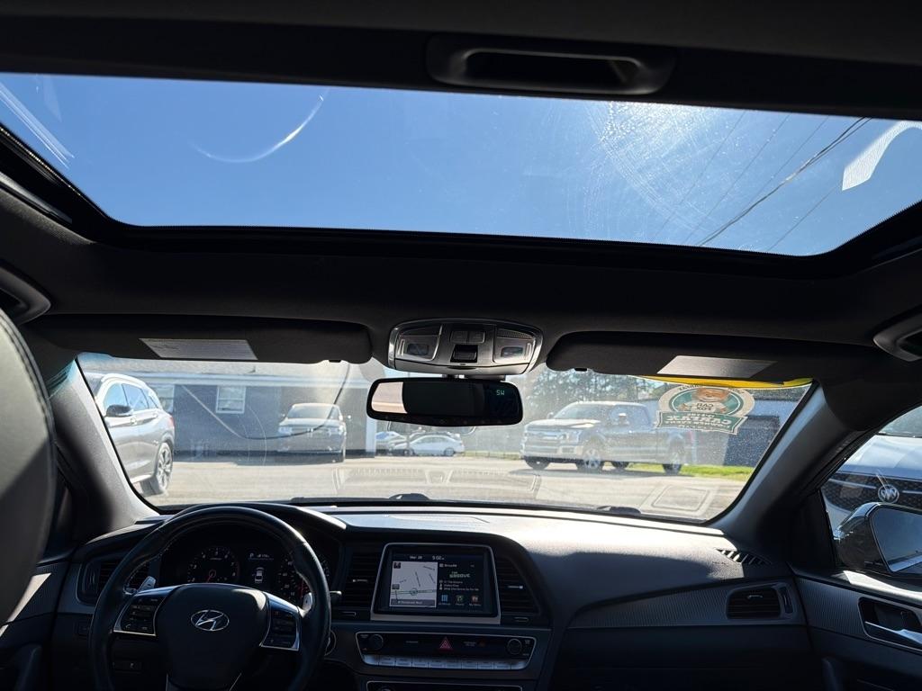 Hyundai Sonata Limited 2.0T *Ltd Avail* 2018