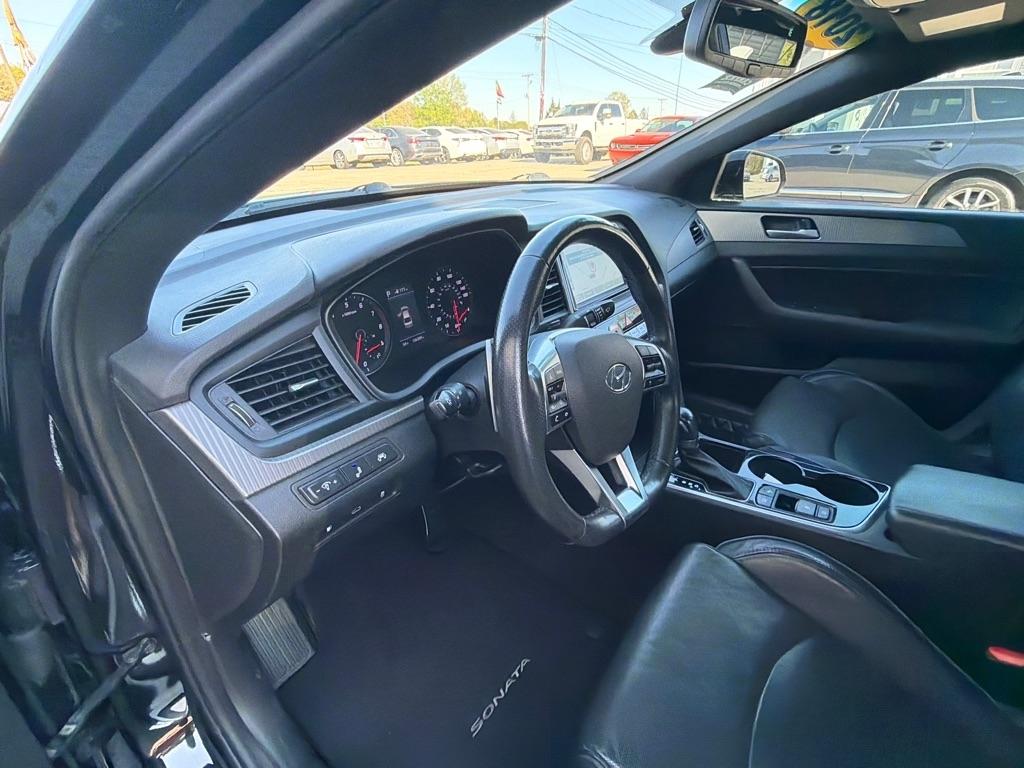 Hyundai Sonata Limited 2.0T *Ltd Avail* 2018