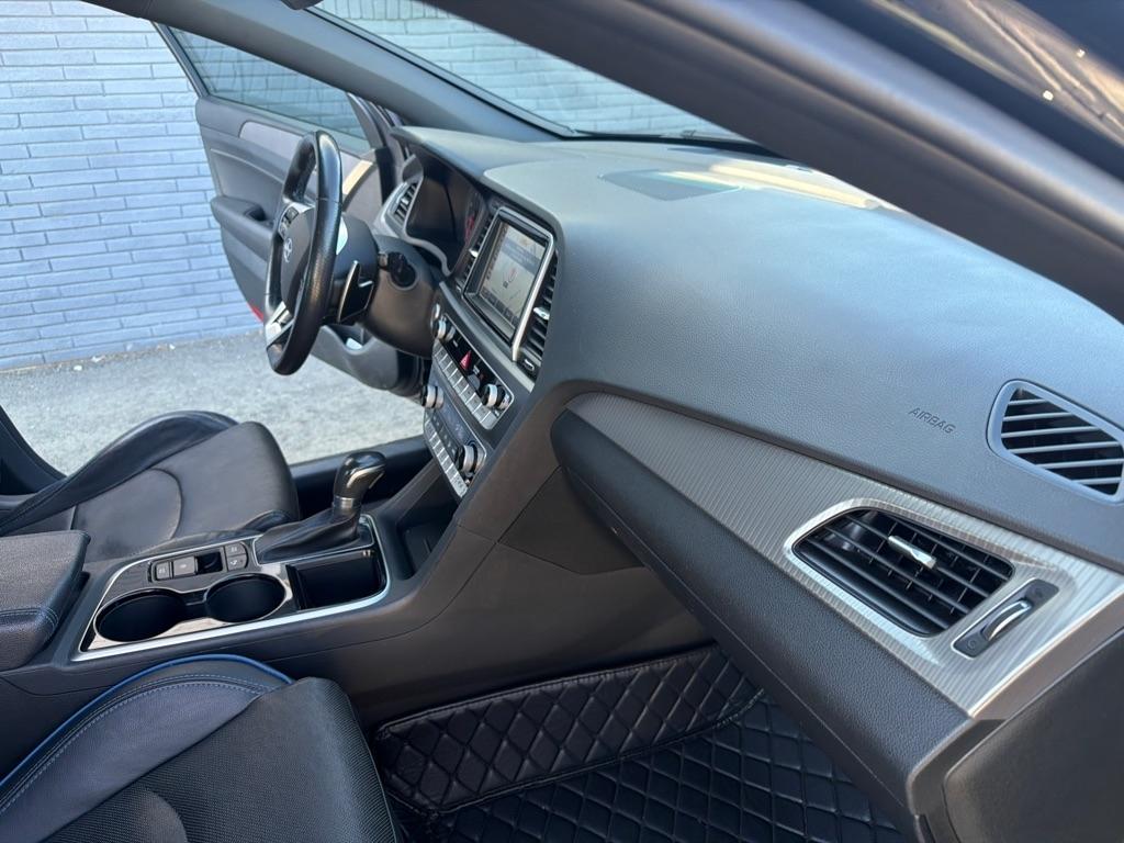 Hyundai Sonata Limited 2.0T *Ltd Avail* 2018