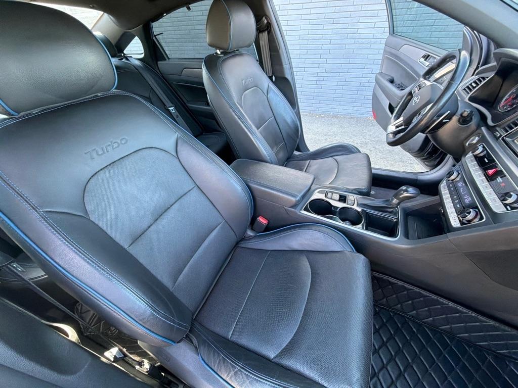 Hyundai Sonata Limited 2.0T *Ltd Avail* 2018