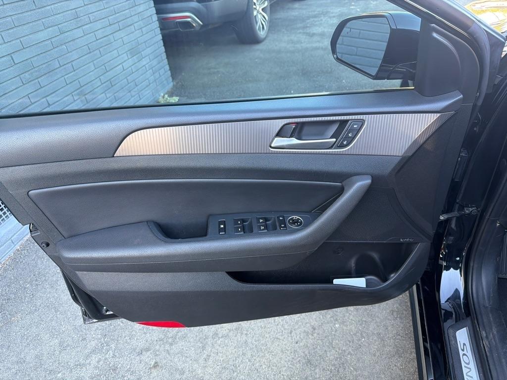 Hyundai Sonata Limited 2.0T *Ltd Avail* 2018