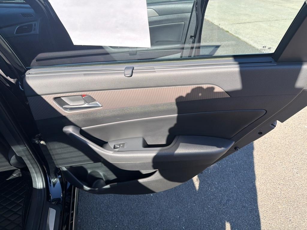 Hyundai Sonata Limited 2.0T *Ltd Avail* 2018