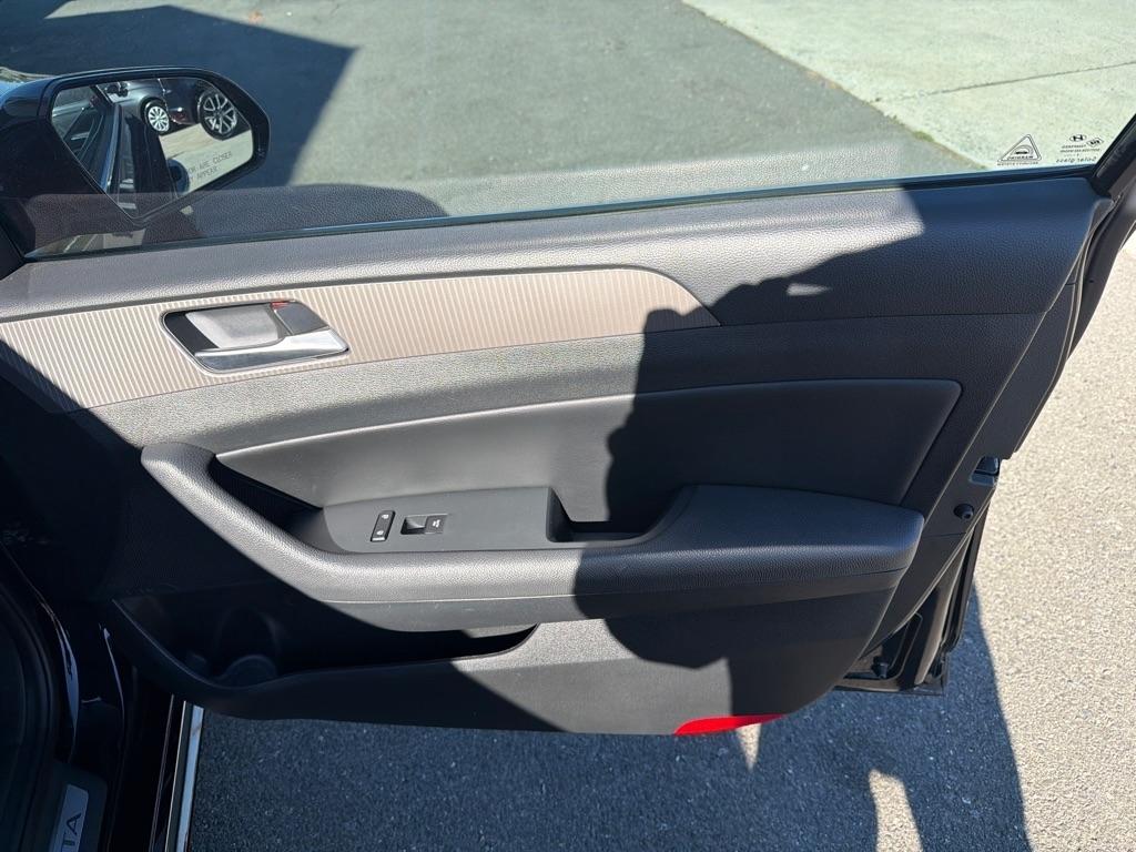 Hyundai Sonata Limited 2.0T *Ltd Avail* 2018