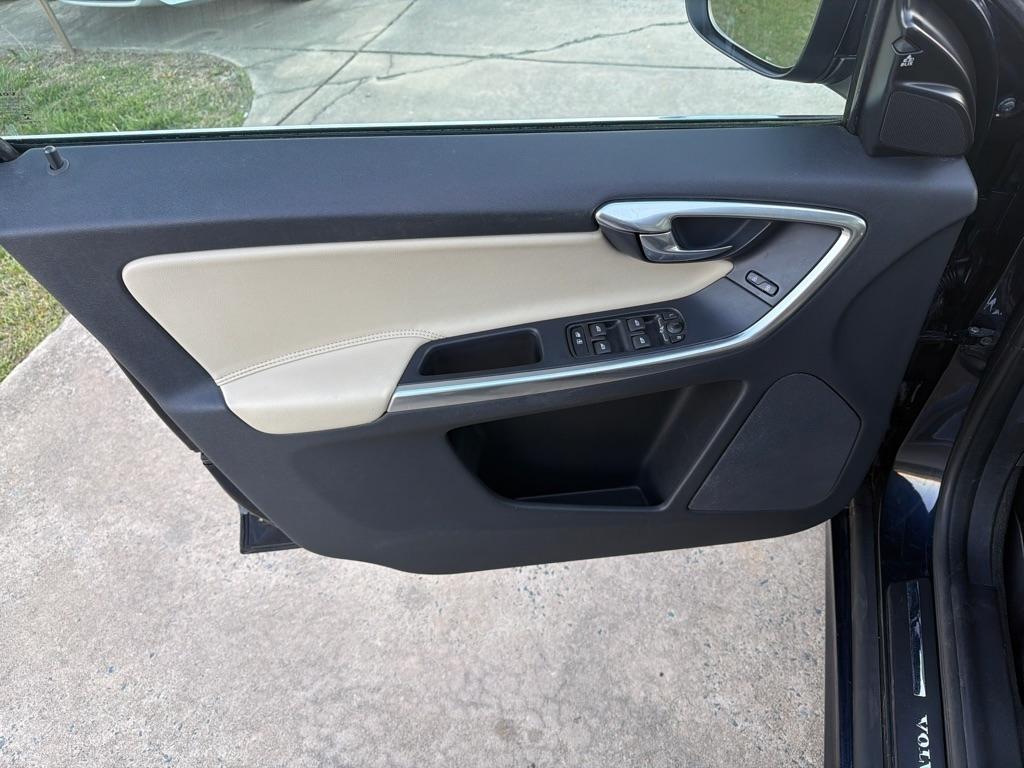 Volvo XC60 FWD 4dr T5 Drive-E Premier 2016