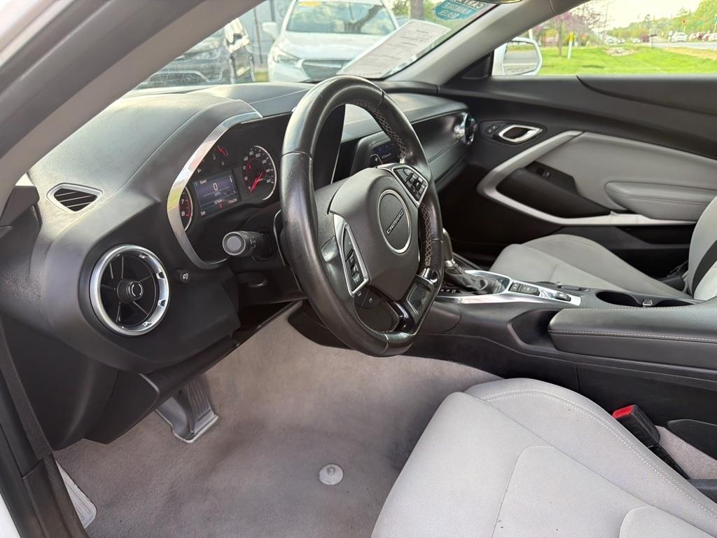 Chevrolet Camaro 2dr Cpe 1LT 2020