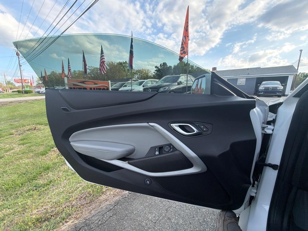 Chevrolet Camaro 2dr Cpe 1LT 2020