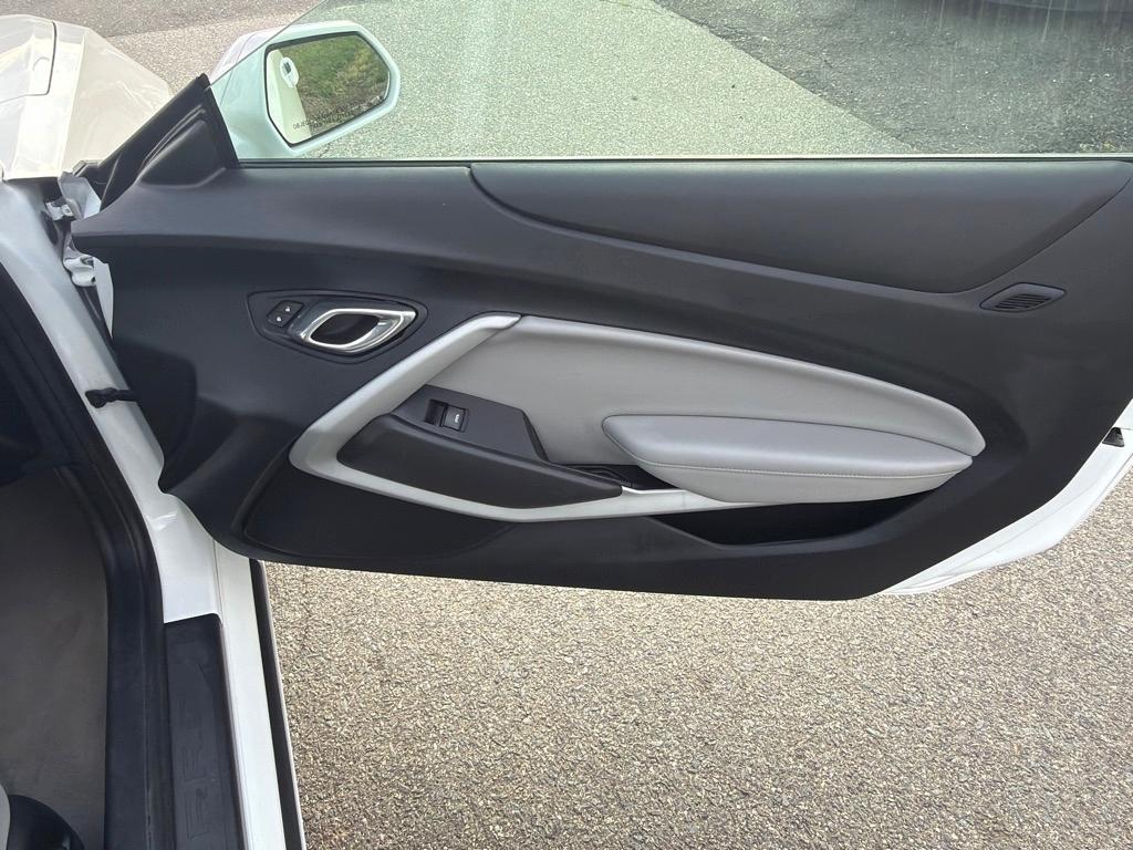 Chevrolet Camaro 2dr Cpe 1LT 2020