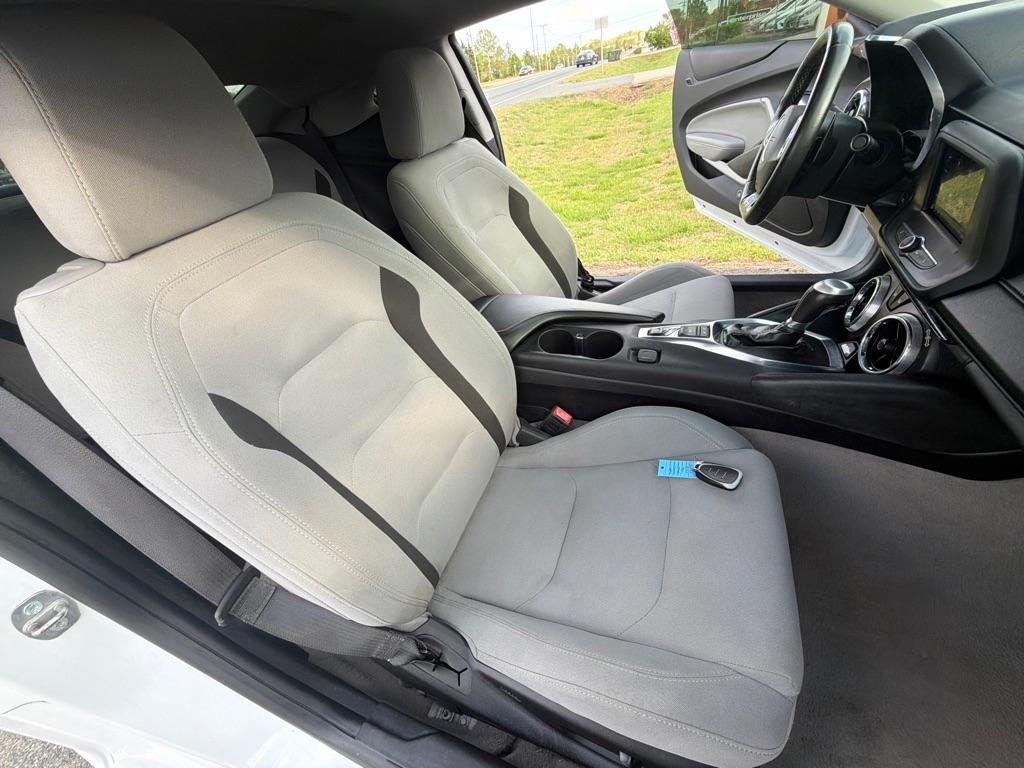 Chevrolet Camaro 2dr Cpe 1LT 2020