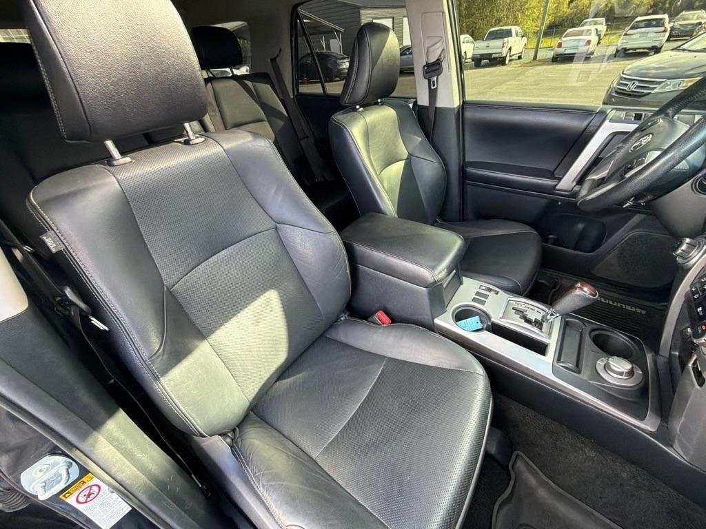 Toyota 4Runner TRD Off Road Premium 4WD (Natl) 2017