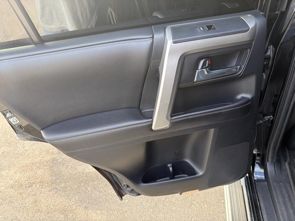 Toyota 4Runner TRD Off Road Premium 4WD (Natl) 2017