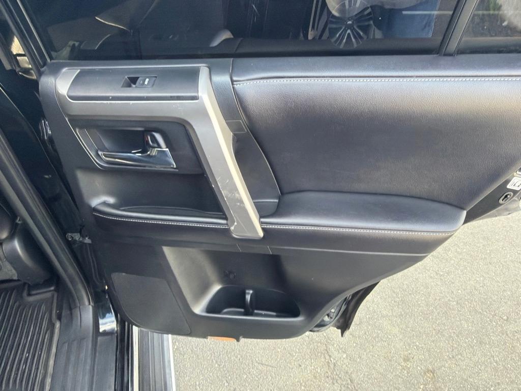 Toyota 4Runner TRD Off Road Premium 4WD (Natl) 2017