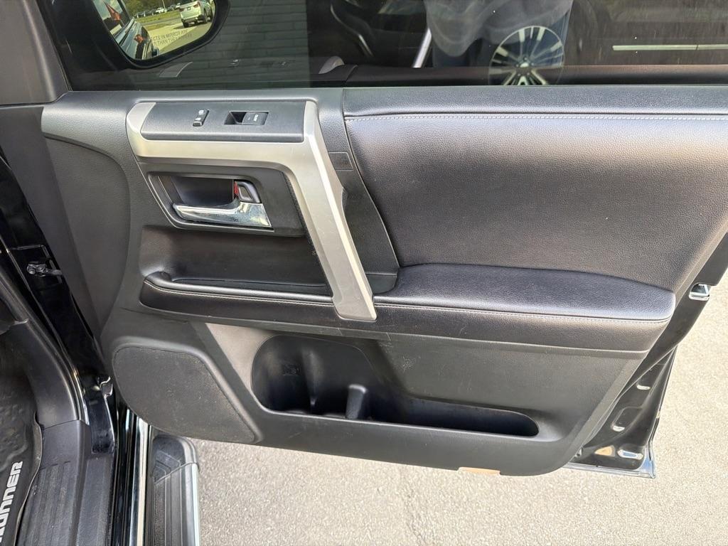 Toyota 4Runner TRD Off Road Premium 4WD (Natl) 2017