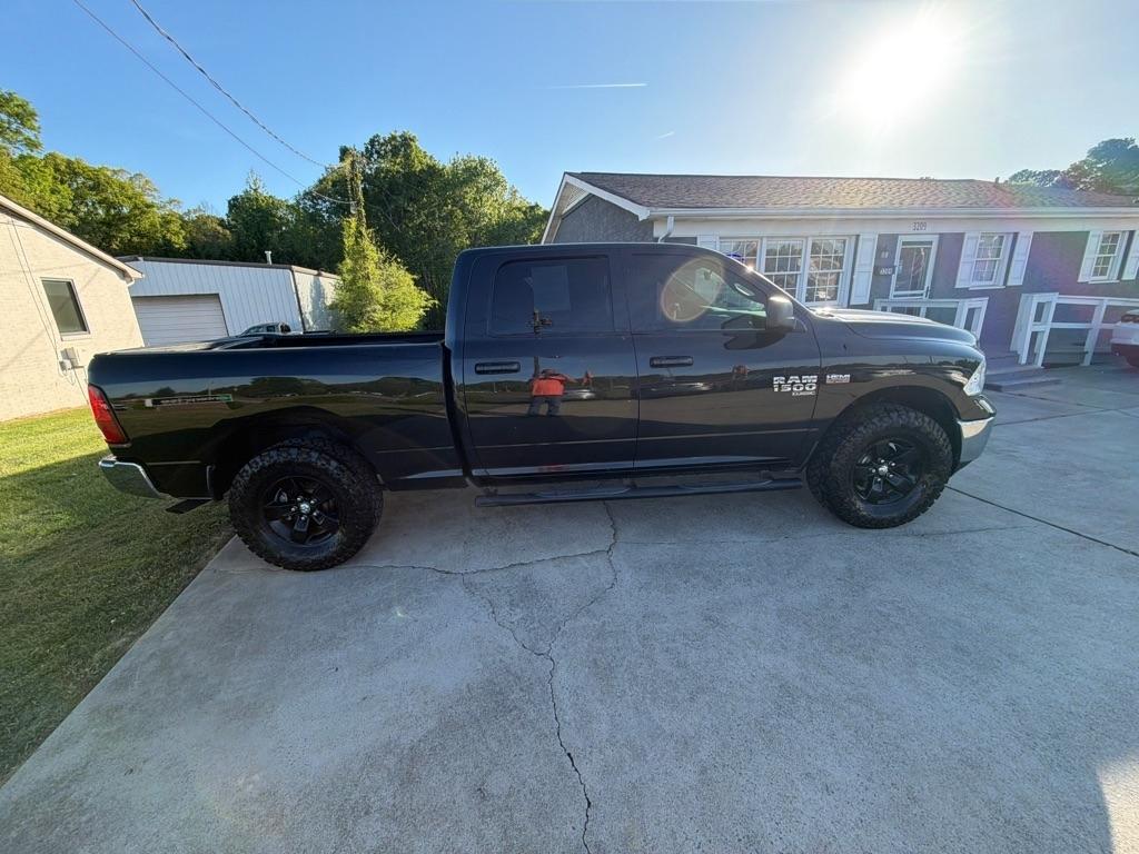RAM 1500 Classic SLT 4x4 Crew Cab 6'4" Box 2019