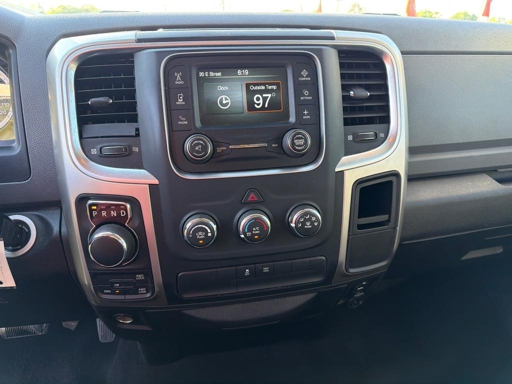 RAM 1500 Classic SLT 4x4 Crew Cab 6'4" Box 2019