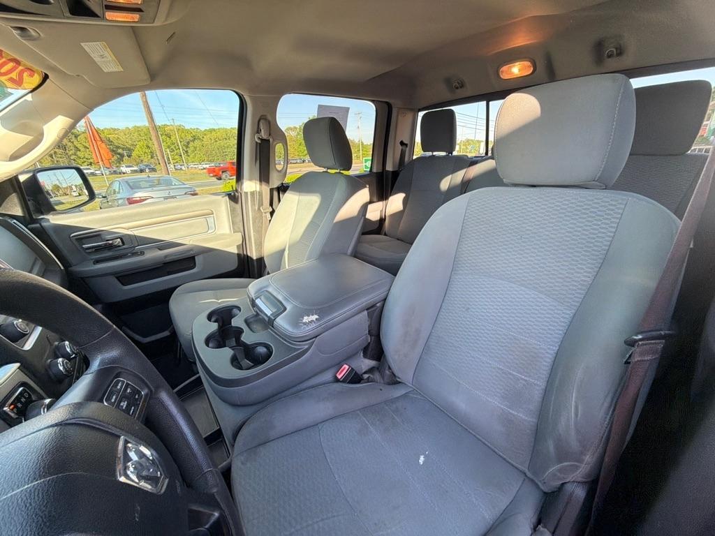 RAM 1500 Classic SLT 4x4 Crew Cab 6'4" Box 2019