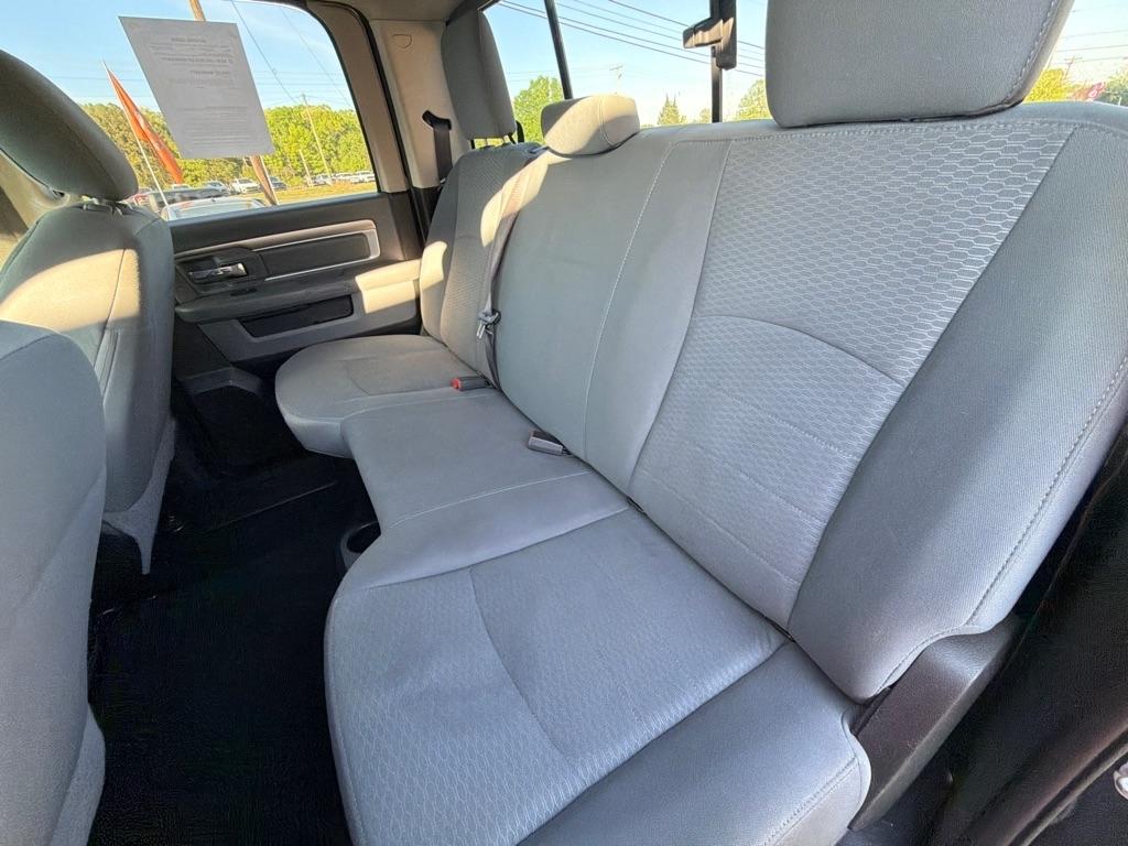 RAM 1500 Classic SLT 4x4 Crew Cab 6'4" Box 2019
