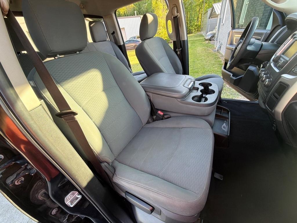 RAM 1500 Classic SLT 4x4 Crew Cab 6'4" Box 2019