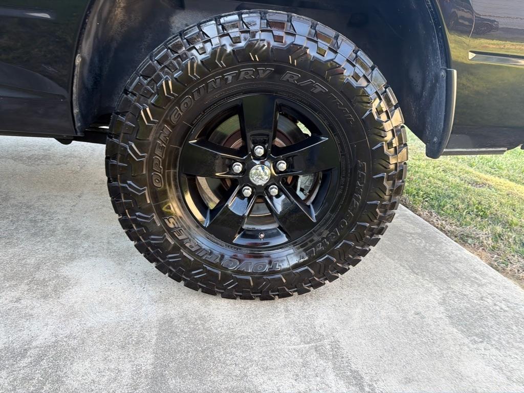 RAM 1500 Classic SLT 4x4 Crew Cab 6'4" Box 2019