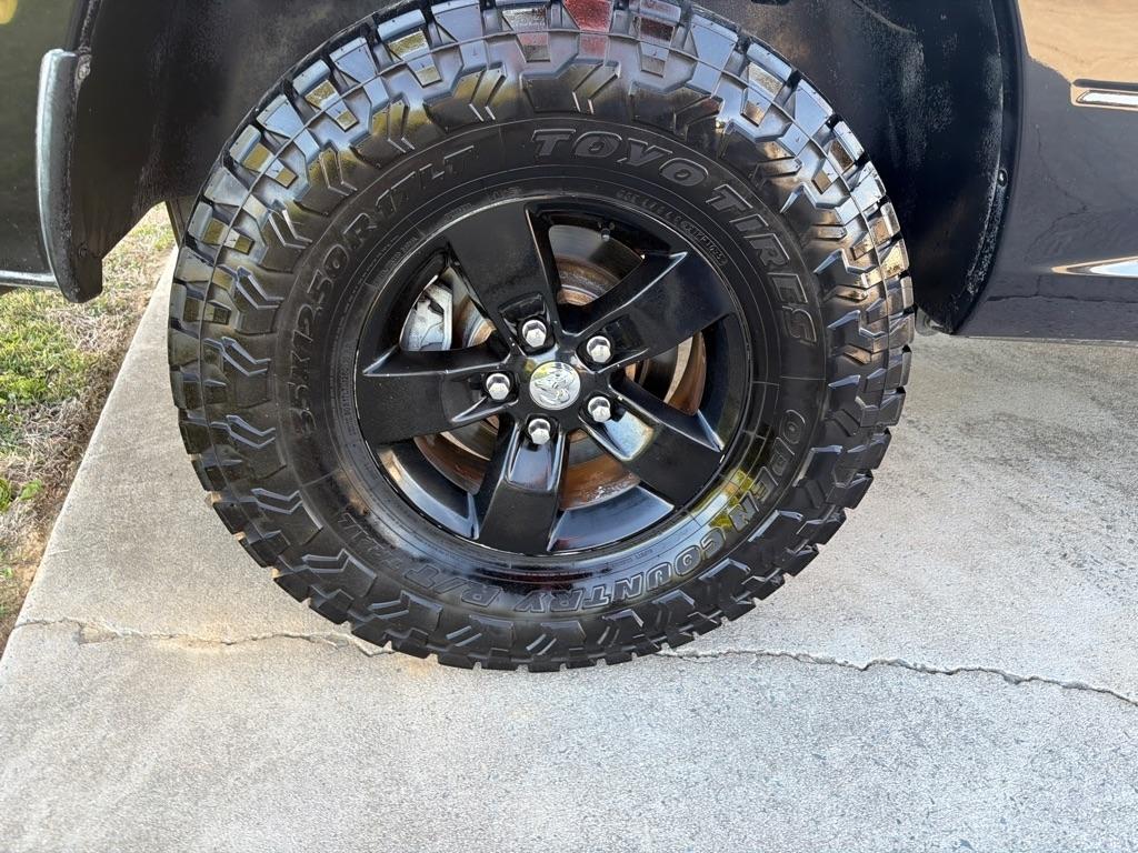 RAM 1500 Classic SLT 4x4 Crew Cab 6'4" Box 2019