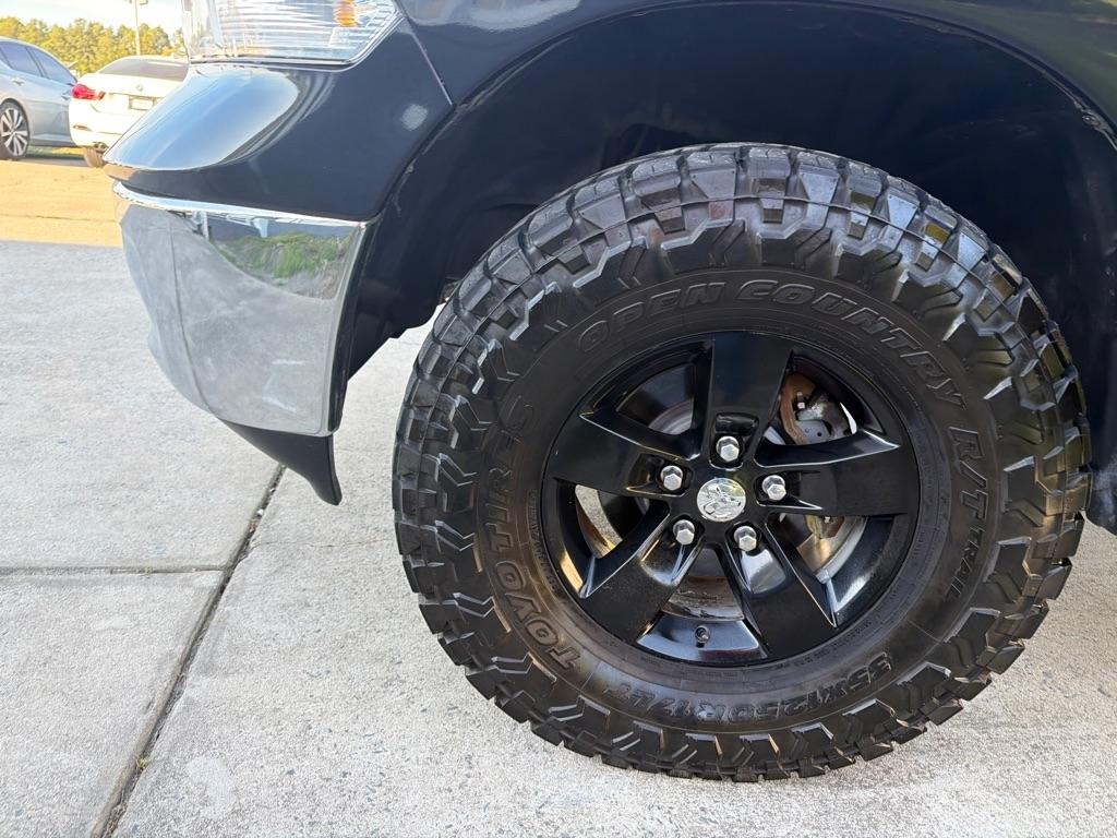 RAM 1500 Classic SLT 4x4 Crew Cab 6'4" Box 2019