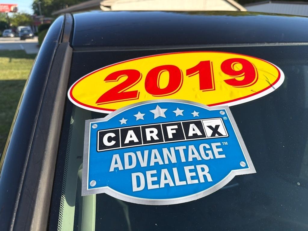 RAM 1500 Classic SLT 4x4 Crew Cab 6'4" Box 2019