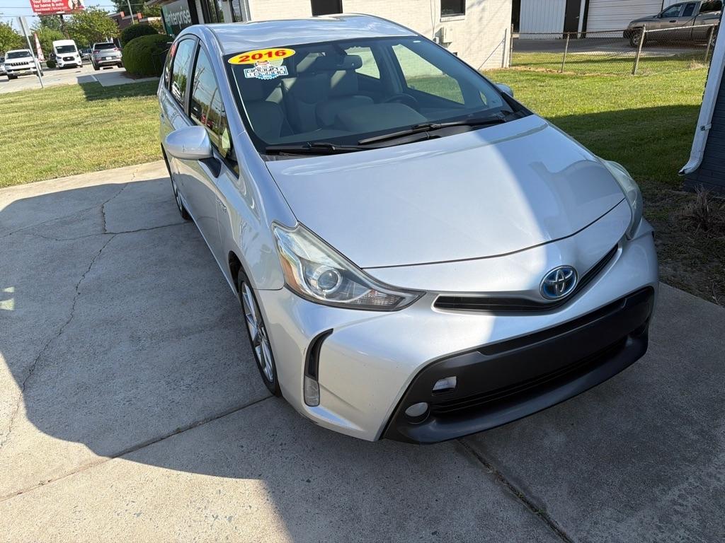Toyota Prius V 5dr Wgn Three (Natl) 2016