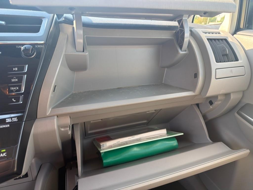 Toyota Prius V 5dr Wgn Three (Natl) 2016