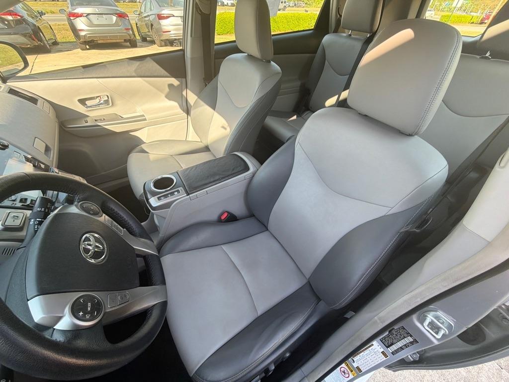 Toyota Prius V 5dr Wgn Three (Natl) 2016