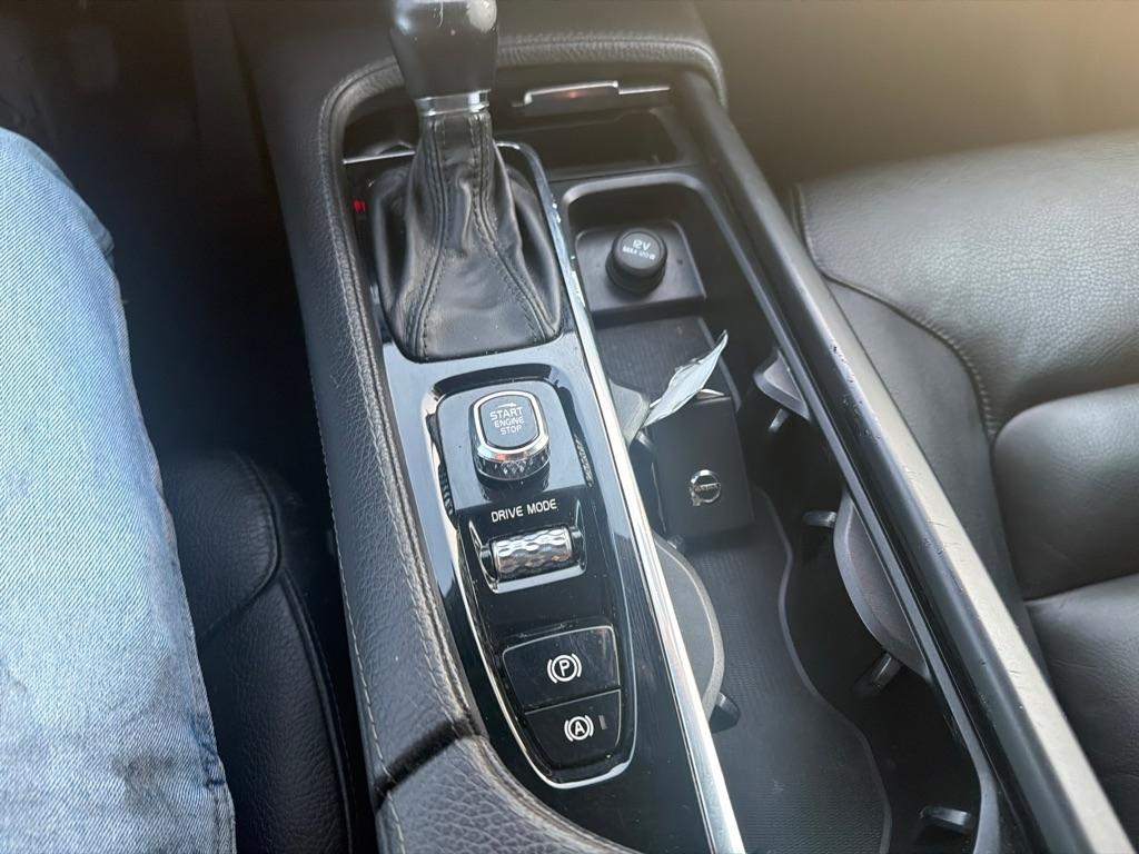 Volvo XC90 T6 AWD Momentum 2019